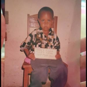 Meet your Posher, Tomas